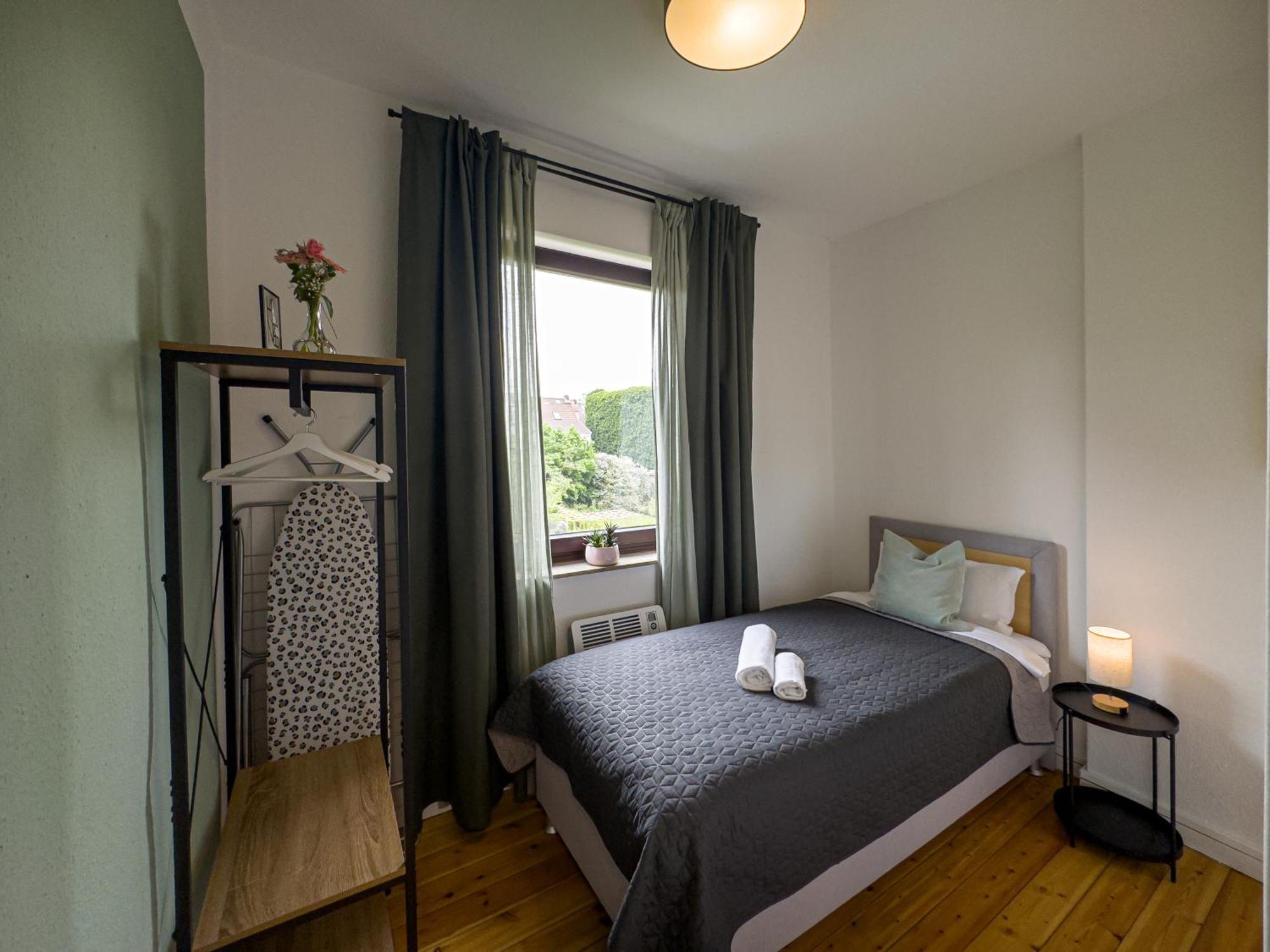 Immostay #7 -helle Mit Grossem Garten -4 Zimmer, Wifi & Free Parking Appartamento *