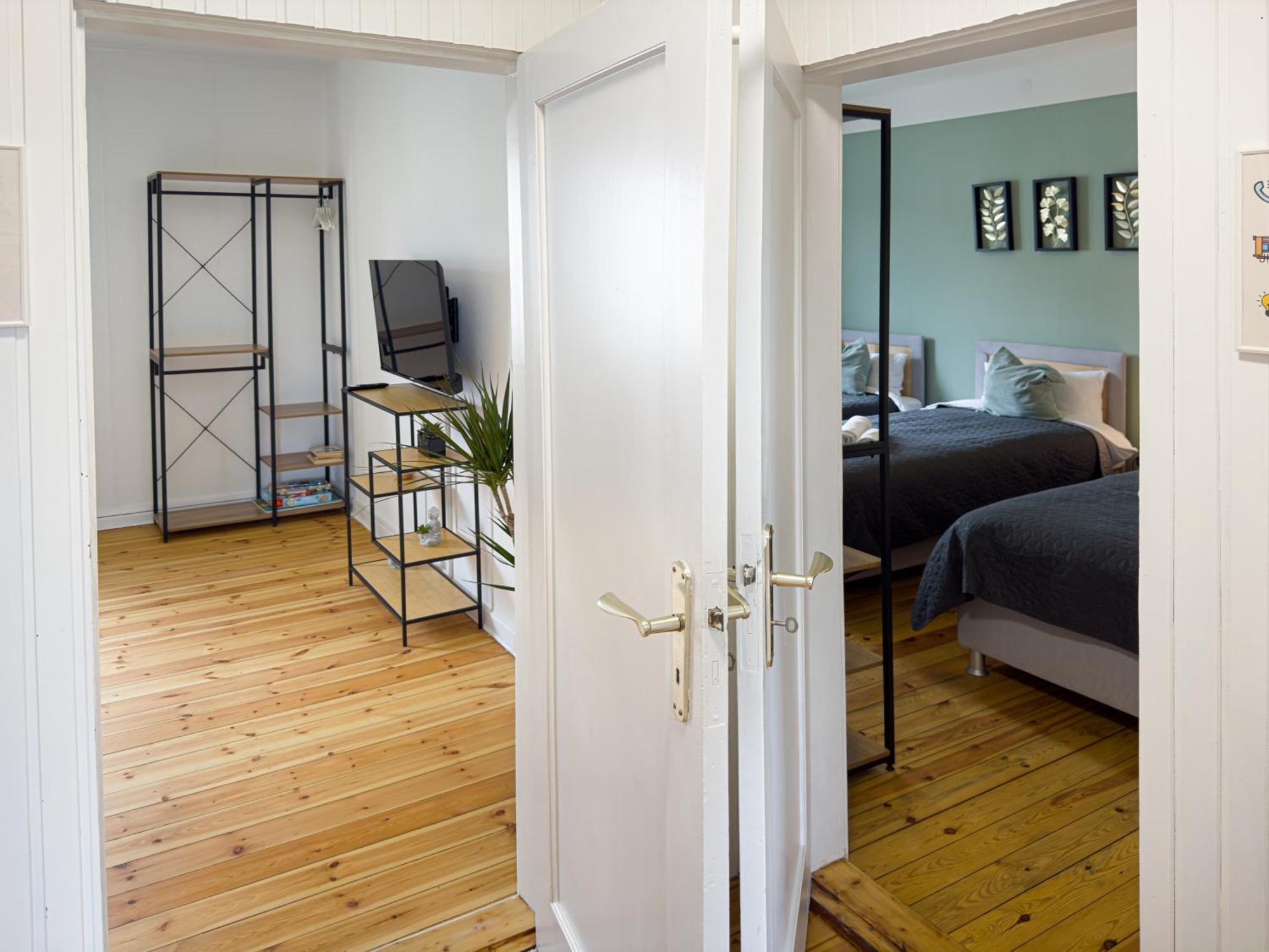 Immostay #7 -helle Mit Grossem Garten -4 Zimmer, Wifi & Free Parking