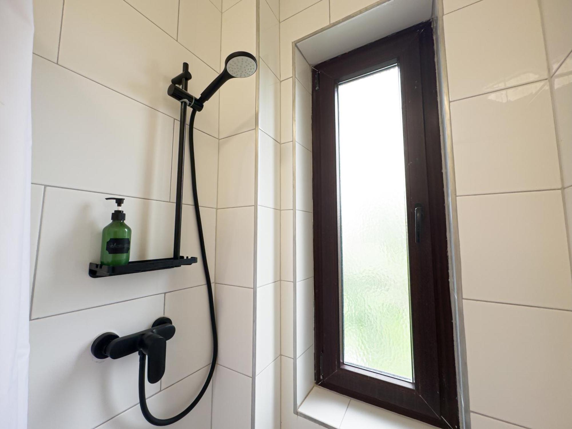 Immostay #7 -helle Mit Grossem Garten -4 Zimmer, Wifi & Free Parking * Bremen