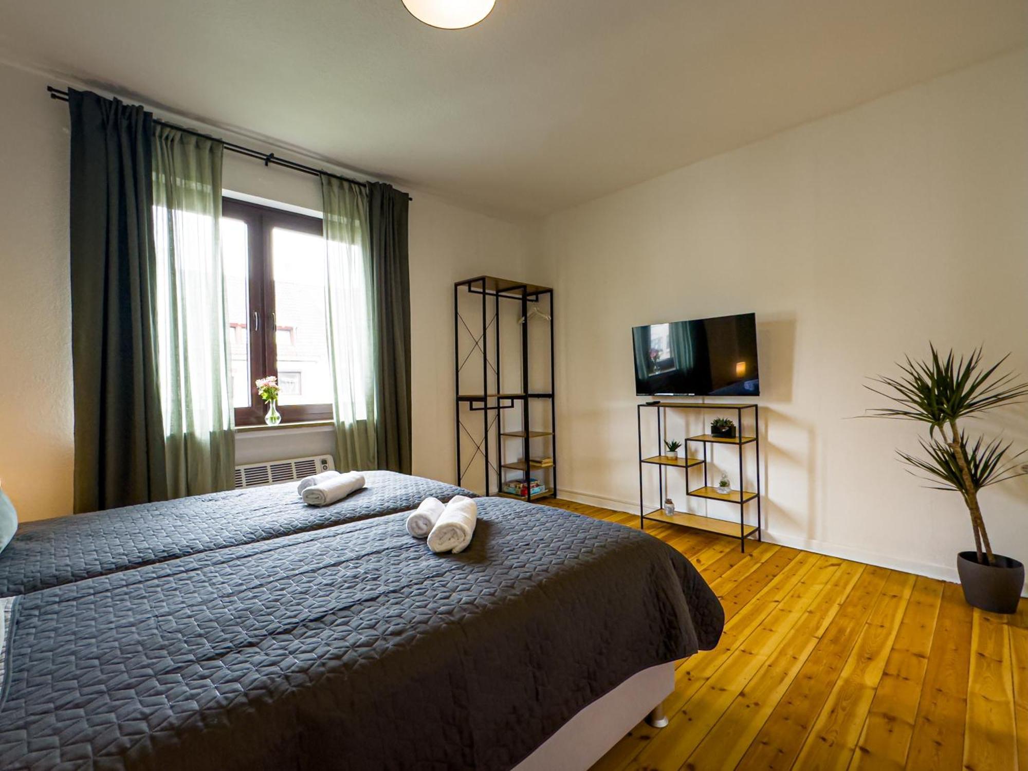Immostay #7 -helle Mit Grossem Garten -4 Zimmer, Wifi & Free Parking Apartment Bremen